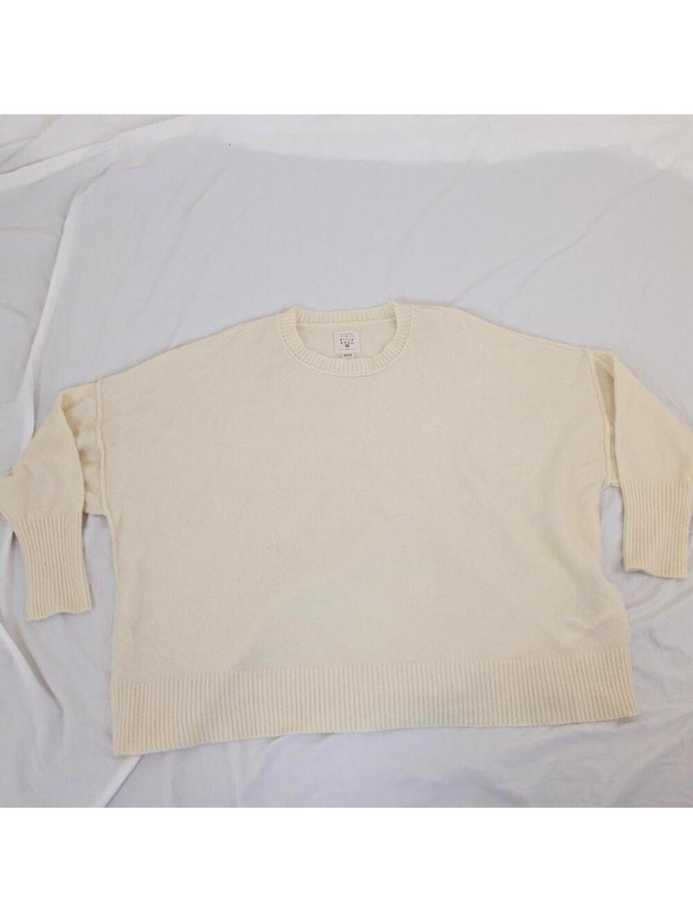Billabong oversized cream crewneck knit sweater. Size L
